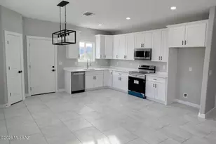 427 Cancun Ct, Rio Rico, AZ 85648 - Photo 2