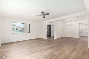 750 W Camino Iturbide, Green Valley, AZ 85622 - Photo 6