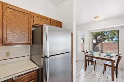 174 E Camino De Diana, Green Valley, AZ 85614 - Photo 12