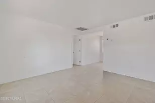 5813 E 23rd St, Tucson, AZ 85711 - Photo 8