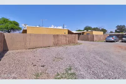 5813 E 23rd Street, Tucson, AZ 85711 - Photo 42