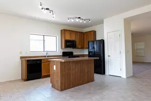 12935 N Desert Olive Dr, Oro Valley, AZ 85755 - Photo 8