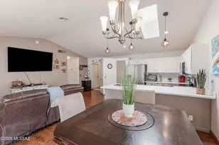 8571 S Navigator Pl, Tucson, AZ 85756 - Photo 10