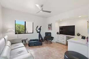 1097 W Corte Del Pintor, Green Valley, AZ 85614 - Photo 20