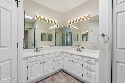 1097 W Corte Del Pintor, Green Valley, AZ 85614 - Photo 24