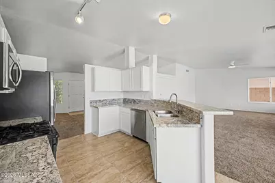 10008 E Moonstruck Way, Tucson, AZ 85747 - Photo 18