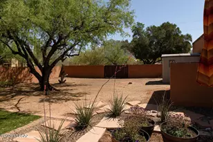 8201 N Carolyn Pl, Tucson, AZ 85704 - Photo 30