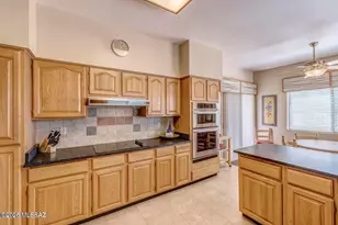 836 E Camino Diestro, Oro Valley, AZ 85704 - Photo 16