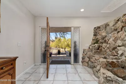 475 W Valoro Drive, Tucson, AZ 85737 - Photo 10
