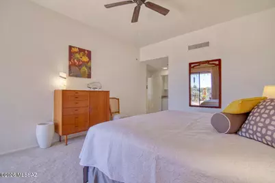 784 E Camino Diestro, Oro Valley, AZ 85704 - Photo 28