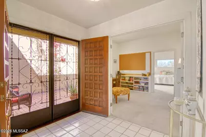 784 E Camino Diestro, Oro Valley, AZ 85704 - Photo 6