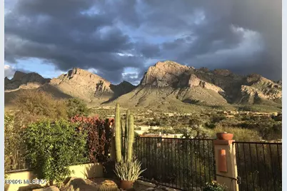 784 E Camino Diestro, Oro Valley, AZ 85704 - Photo 2