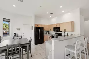 681 E Armor Springs Pl, Green Valley, AZ 85614 - Photo 12