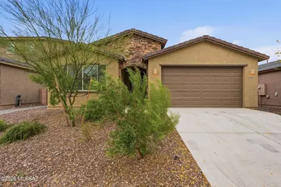 6704 E Caminito La Piscina, Tucson, AZ 85756 - Photo 1