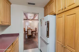 1047 E Hedrick Dr, Tucson, AZ 85719 - Photo 16