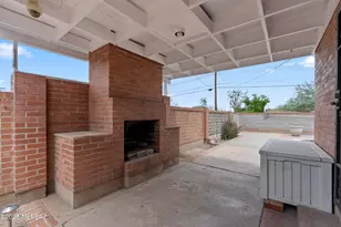 1047 E Hedrick Dr, Tucson, AZ 85719 - Photo 32