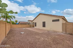 7898 W Sacramento Hill Dr, Tucson, AZ 85743 - Photo 28