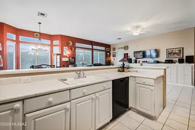 271 W Continental Vista Place, Green Valley, AZ 85614 - Photo 14