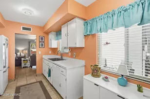 355 N Calle Del Chancero, Green Valley, AZ 85614 - Photo 14