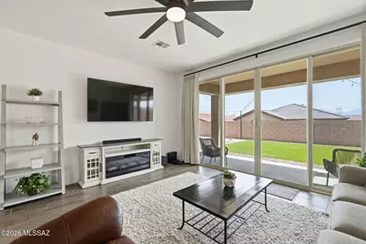 693 W Calle Las Varitas, Sahuarita, AZ 85629 - Photo 2