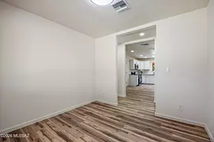 7850 E Bellevue St, Tucson, AZ 85715 - Photo 10