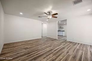 7850 E Bellevue St, Tucson, AZ 85715 - Photo 8