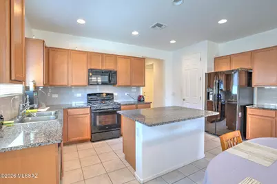 995 W Calle Tolima, Sahuarita, AZ 85629 - Photo 32