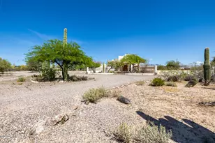 9724 N Carolanne Dr, Tucson, AZ 85742 - Photo 2