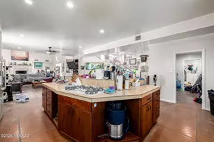 9724 N Carolanne Dr, Tucson, AZ 85742 - Photo 12