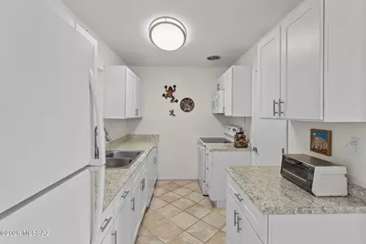 1439 S Jones Boulevard #D7, Tucson, AZ 85713 - Photo 10