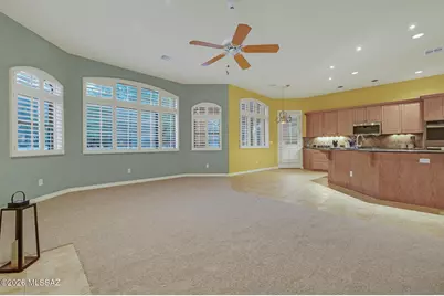126 E Silverstone Place, Tucson, AZ 85737 - Photo 10