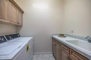 126 E Silverstone Pl, Tucson, AZ 85737 - Photo 30