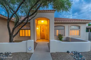 126 E Silverstone Pl, Tucson, AZ 85737 - Photo 2
