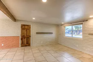 8437 E Rolling Ridge St, Tucson, AZ 85710 - Photo 10