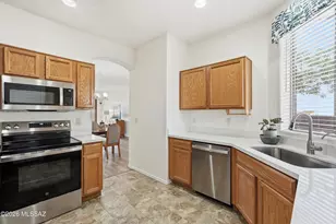 536 W Deerview Ct, Green Valley, AZ 85614 - Photo 2