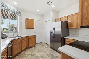 536 W Deerview Ct, Green Valley, AZ 85614 - Photo 1