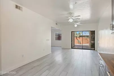156 E Limberlost Drive #UNIT 101, Tucson, AZ 85705 - Photo 8