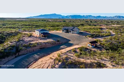 1121 N Apache Ridge Road, Benson, AZ 85602 - Photo 2