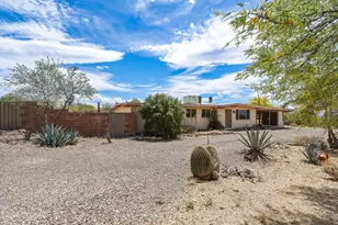 202 E Mountain Vista Pl, Tucson, AZ 85704 - Photo 2