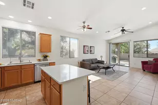 9690 E Country Ct, Tucson, AZ 85749 - Photo 14