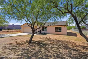 1726 CaminoPacifico, Rio Rico, AZ 85648 - Photo 2