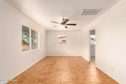 718 N Benton Avenue, Tucson, AZ 85711 - Photo 6