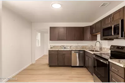 718 N Benton Avenue, Tucson, AZ 85711 - Photo 8