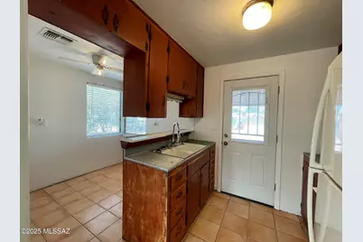 2731 N La Verne Avenue, Tucson, AZ 85712 - Photo 8