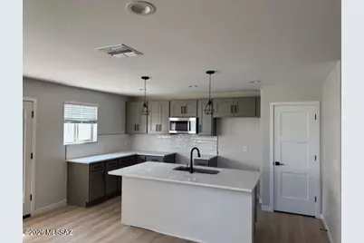 739 N Queen Avenue #1, Tucson, AZ 85705 - Photo 2