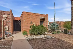 1761 W Dalehaven Cir, Tucson, AZ 85704 - Photo 2