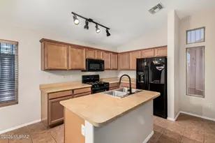 2075 E Calle Sierra Del Manantial, Tucson, AZ 85706 - Photo 6