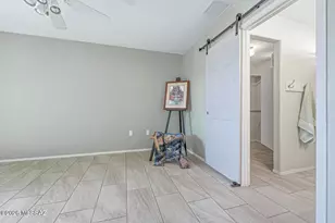 920 W Calle De La Pelotita, Green Valley, AZ 85614 - Photo 16