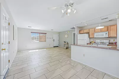 920 W Calle De La Pelotita, Green Valley, AZ 85614 - Photo 14