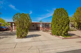 6470 E Calle Luna, Tucson, AZ 85710 - Photo 2